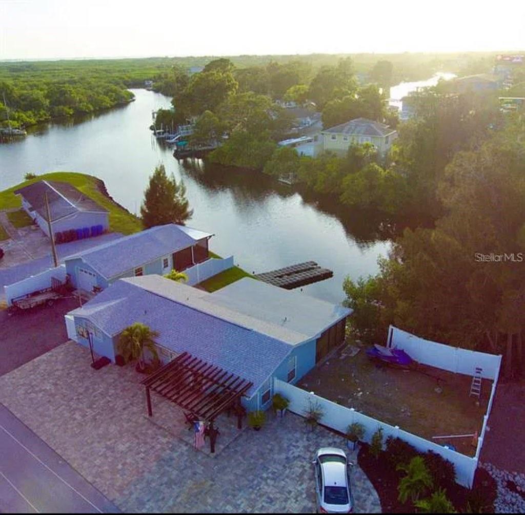8822 ROCKY CREEK DR — photo 29
