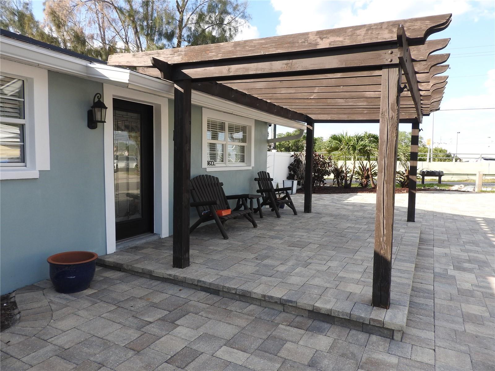 8822 ROCKY CREEK DR — photo 2