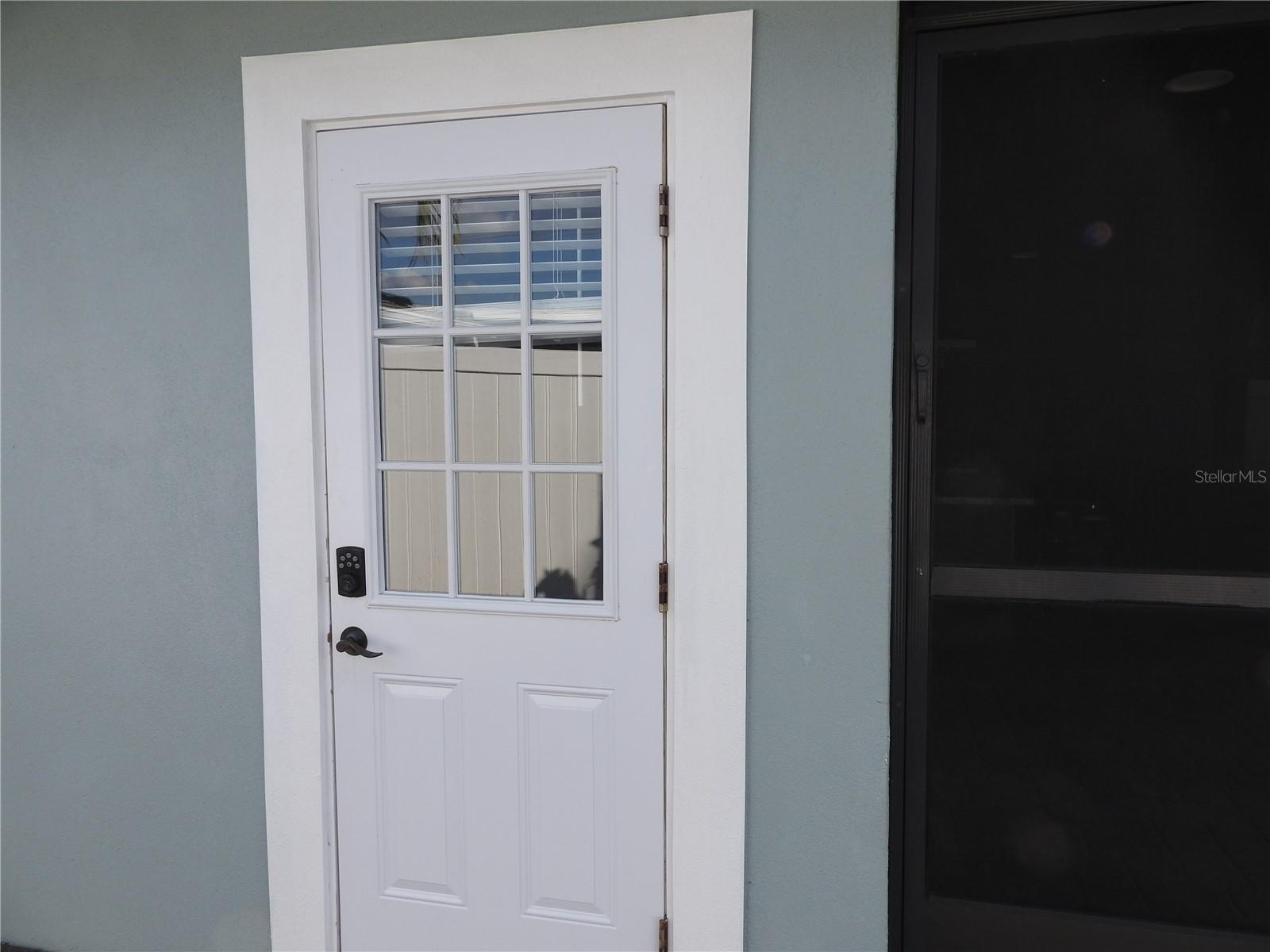 8822 ROCKY CREEK DR — photo 28