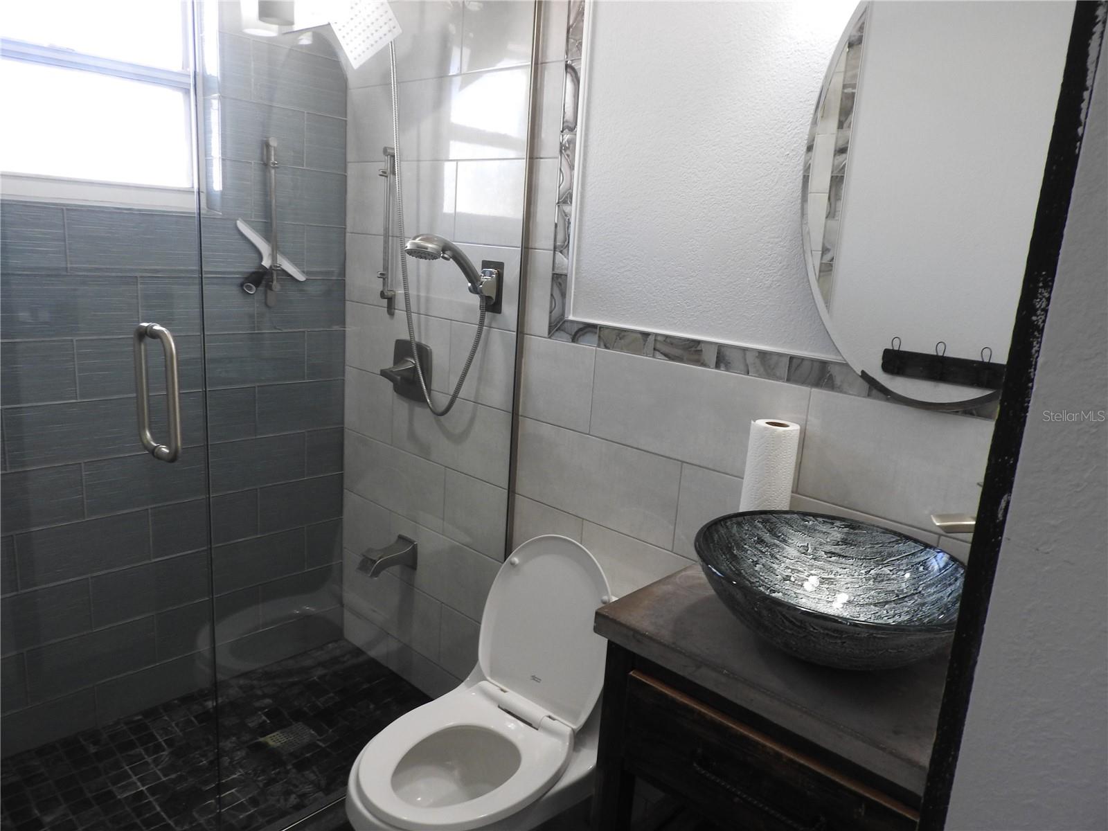 8822 ROCKY CREEK DR — photo 13