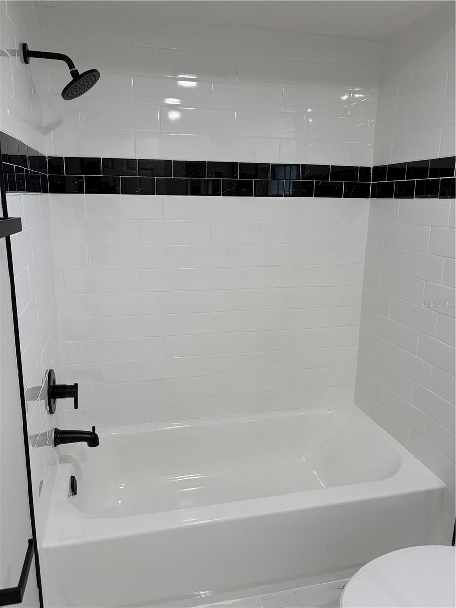 12302 FIELDSTONE LN — photo 34