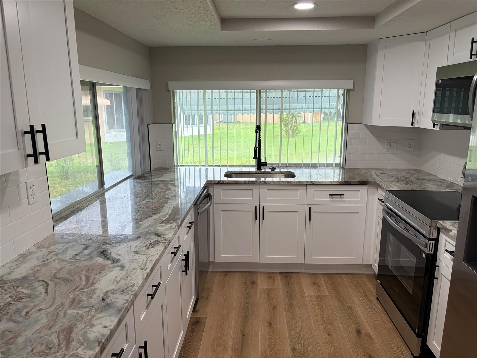 12302 FIELDSTONE LN — photo 4