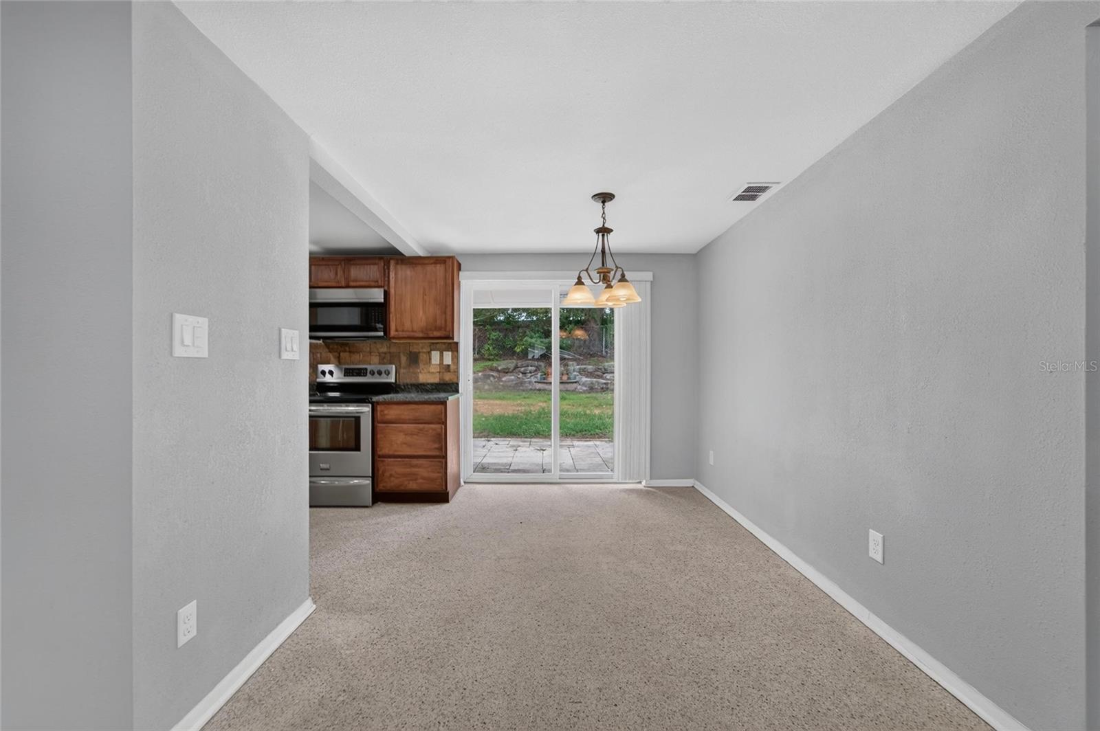 506 SHAMROCK RD — photo 9