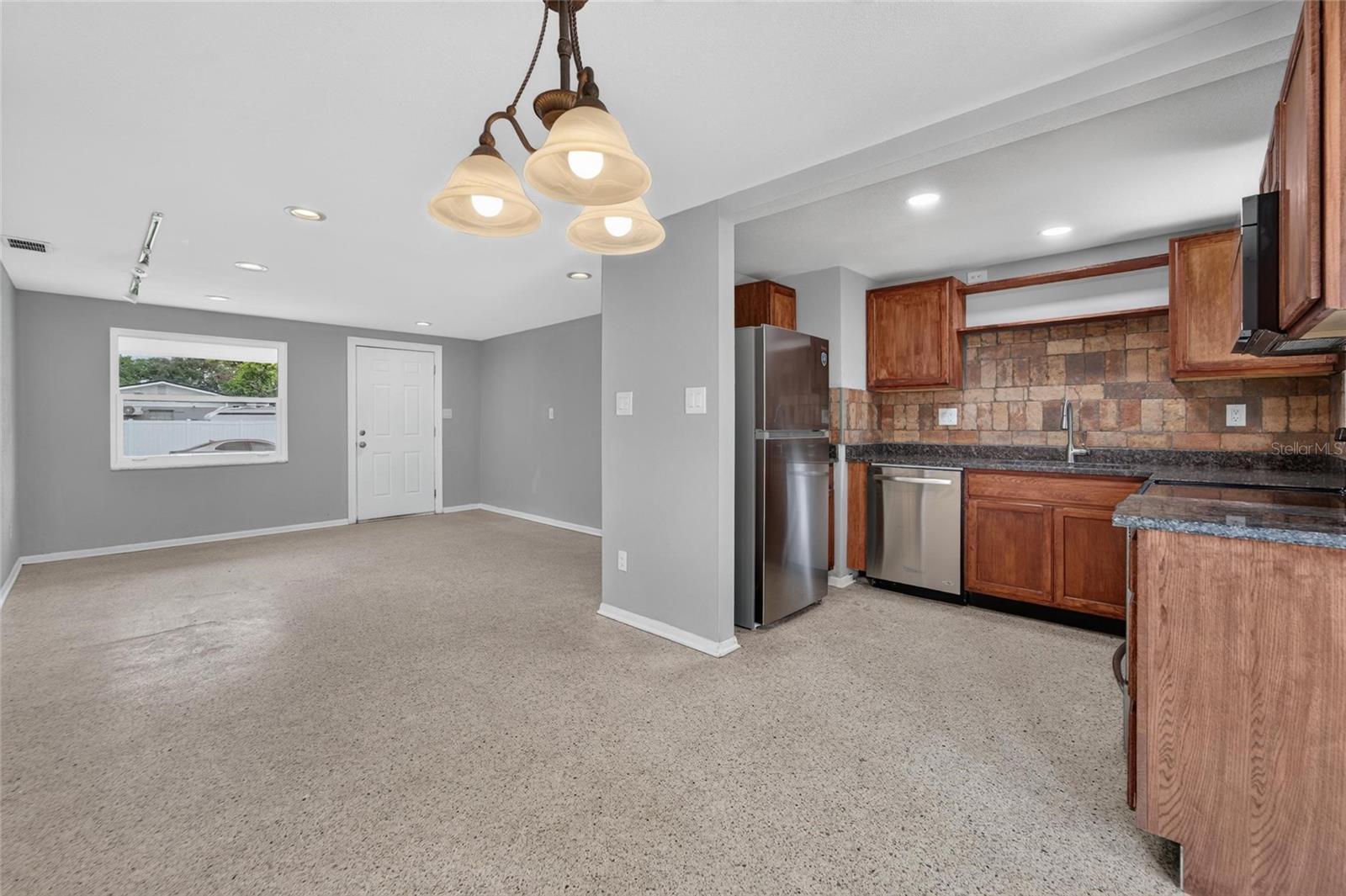 506 SHAMROCK RD — photo 11
