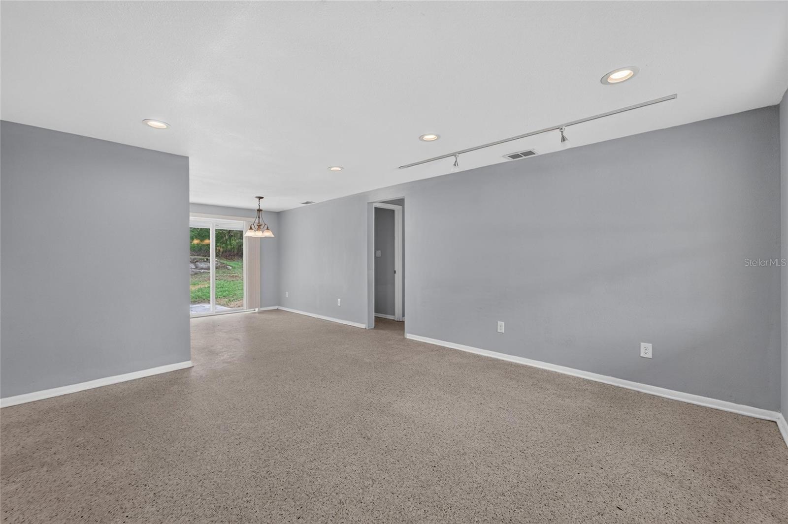 506 SHAMROCK RD — photo 5