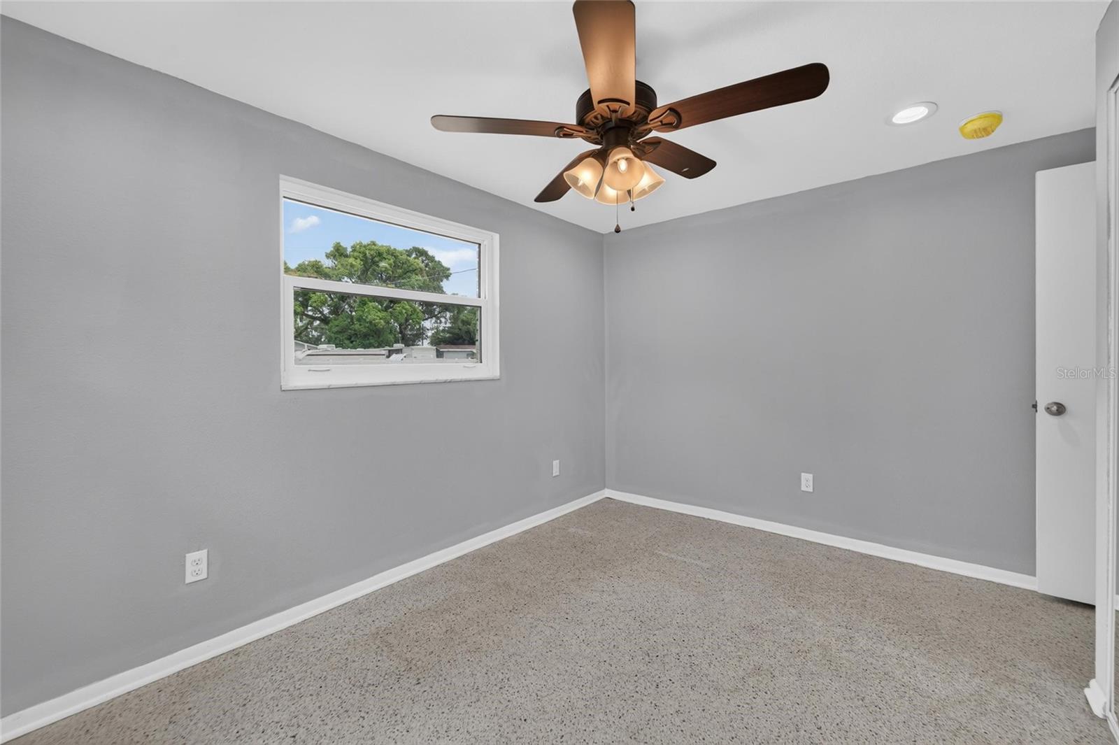 506 SHAMROCK RD — photo 26