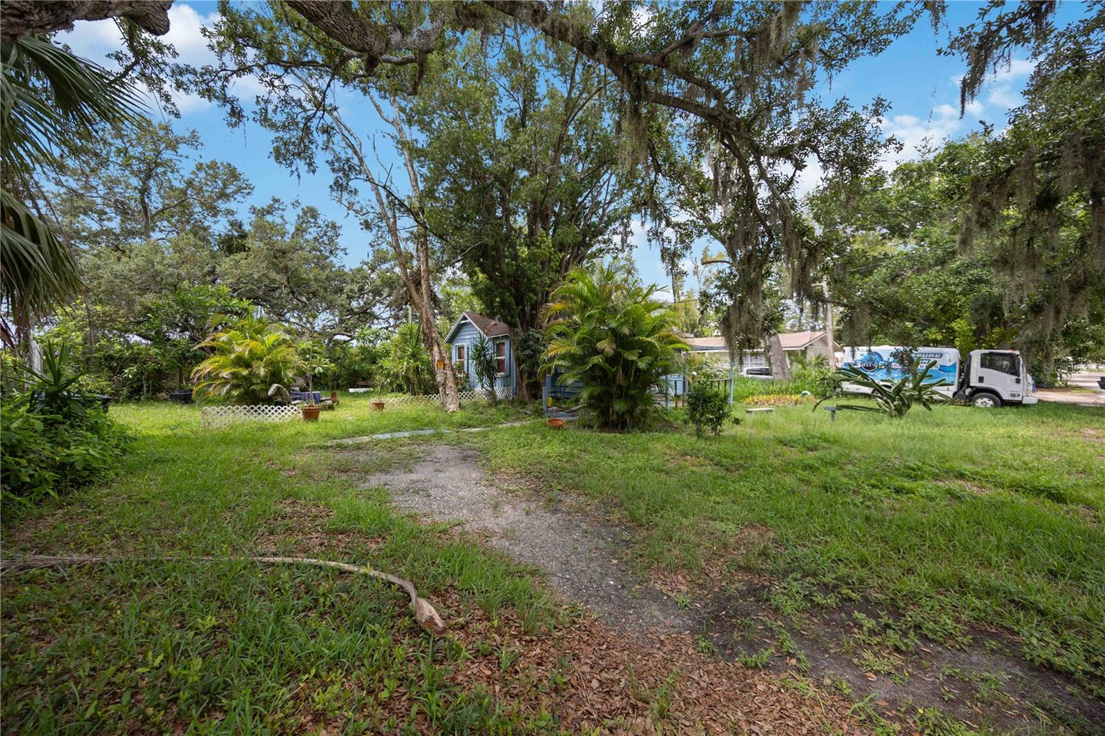 2126 OLENTARY ST — photo 3