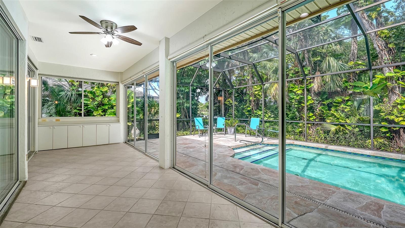 2929 SANDRINGHAM PL — photo 14