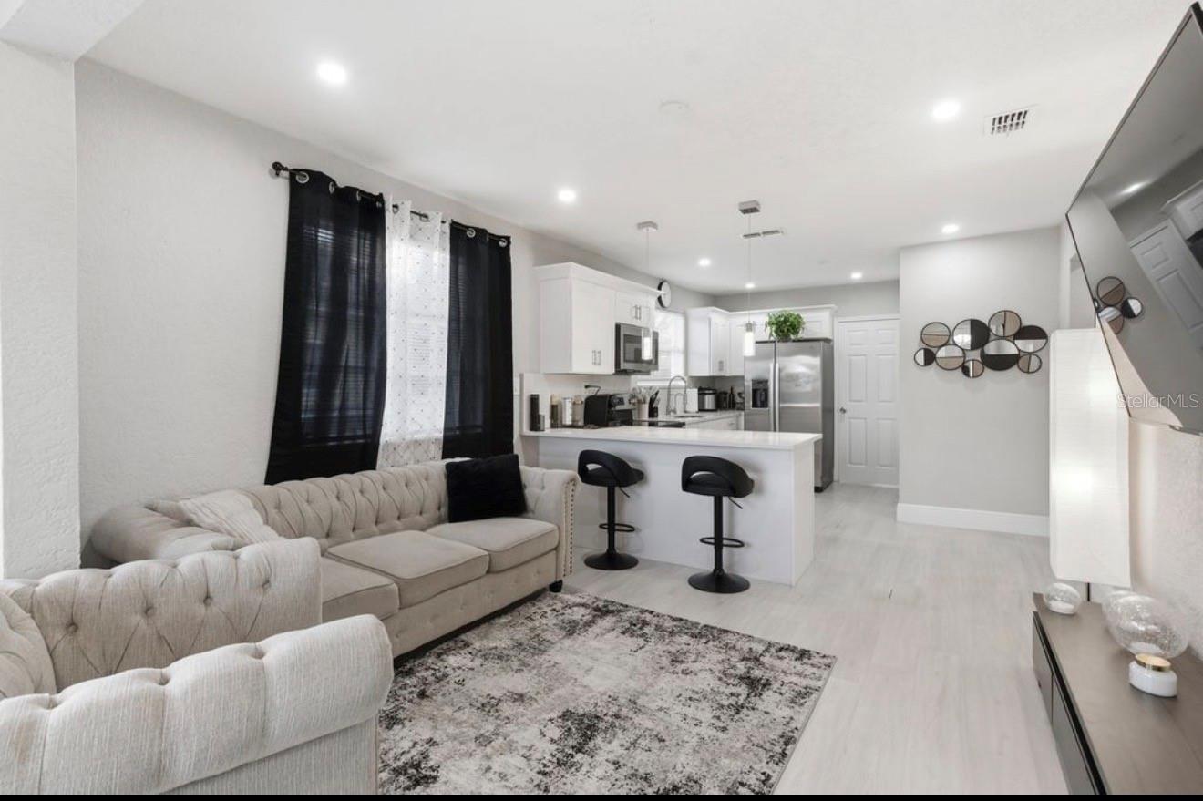 2717 W CHERRY ST — photo 3