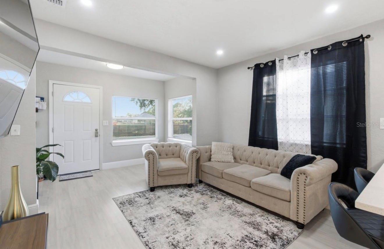 2717 W CHERRY ST — photo 4