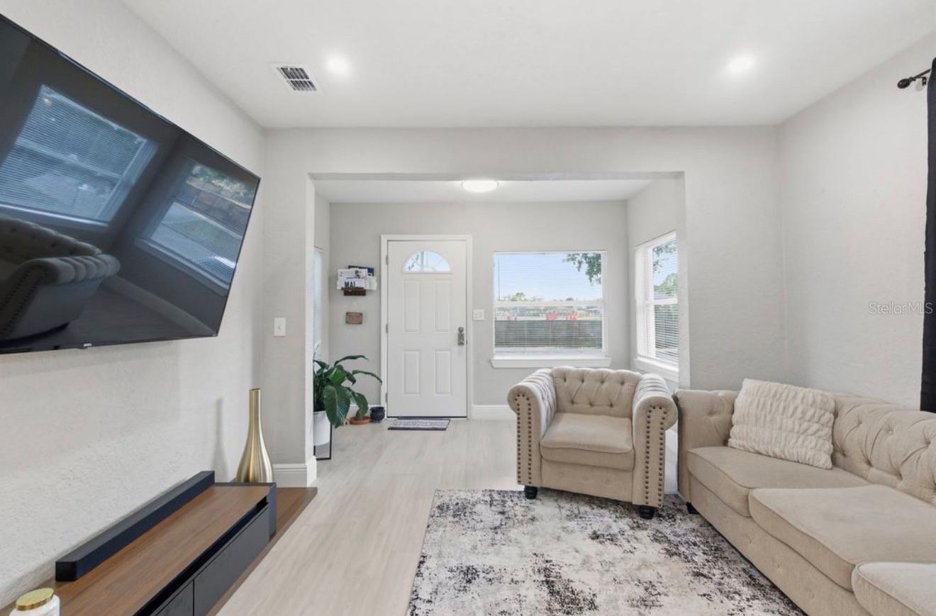 2717 W CHERRY ST — photo 5