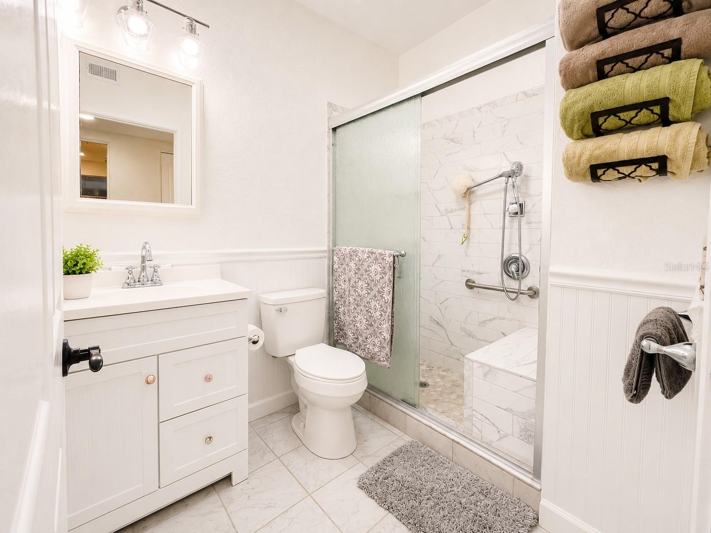 1004 DARTMOUTH DR — photo 21