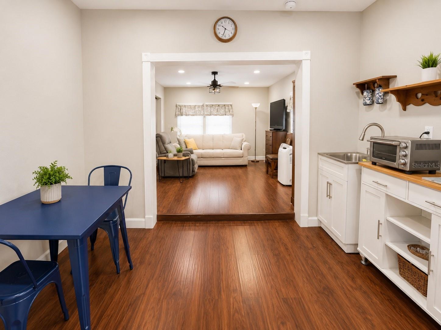 1004 DARTMOUTH DR — photo 11