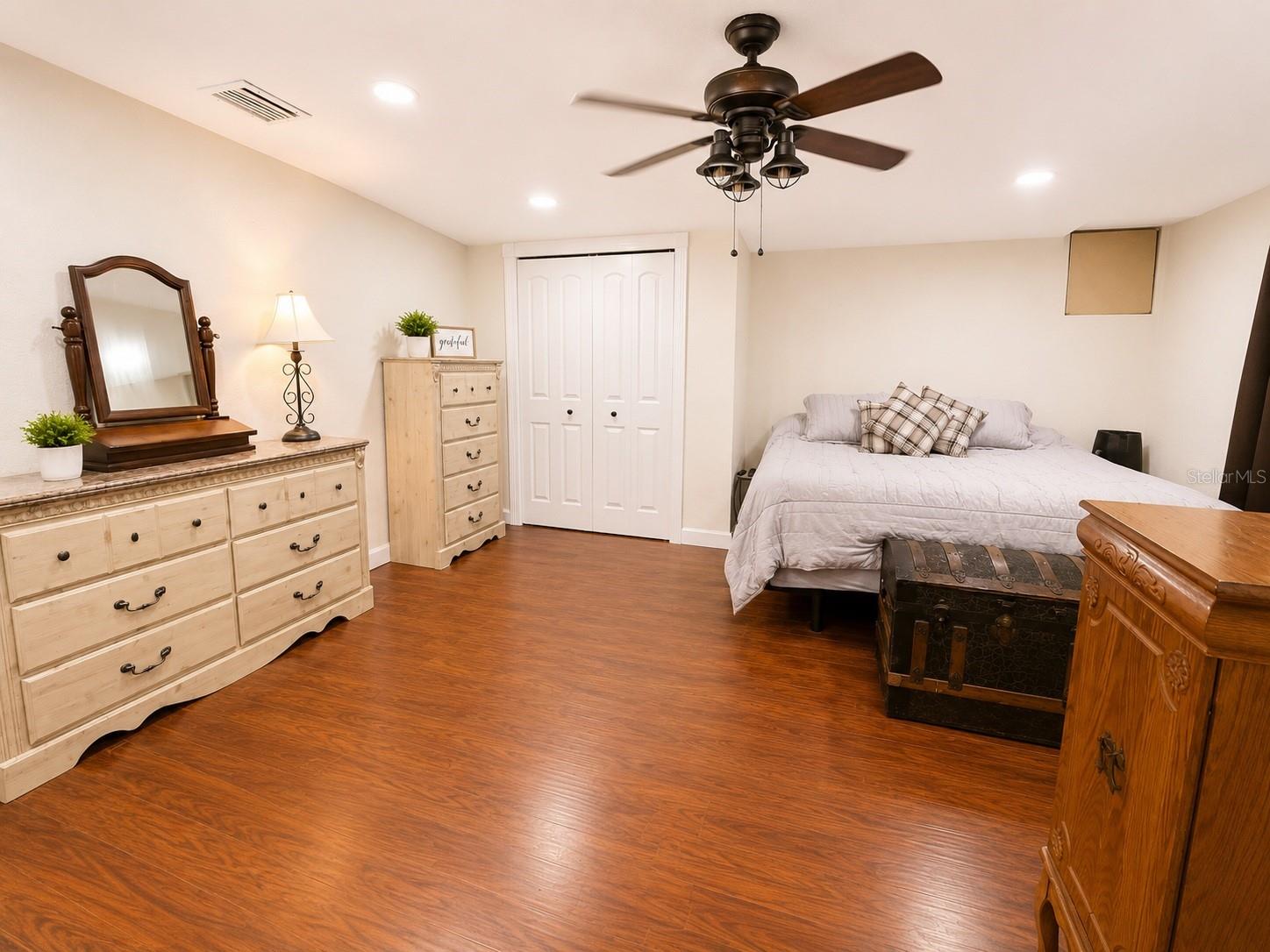 1004 DARTMOUTH DR — photo 19