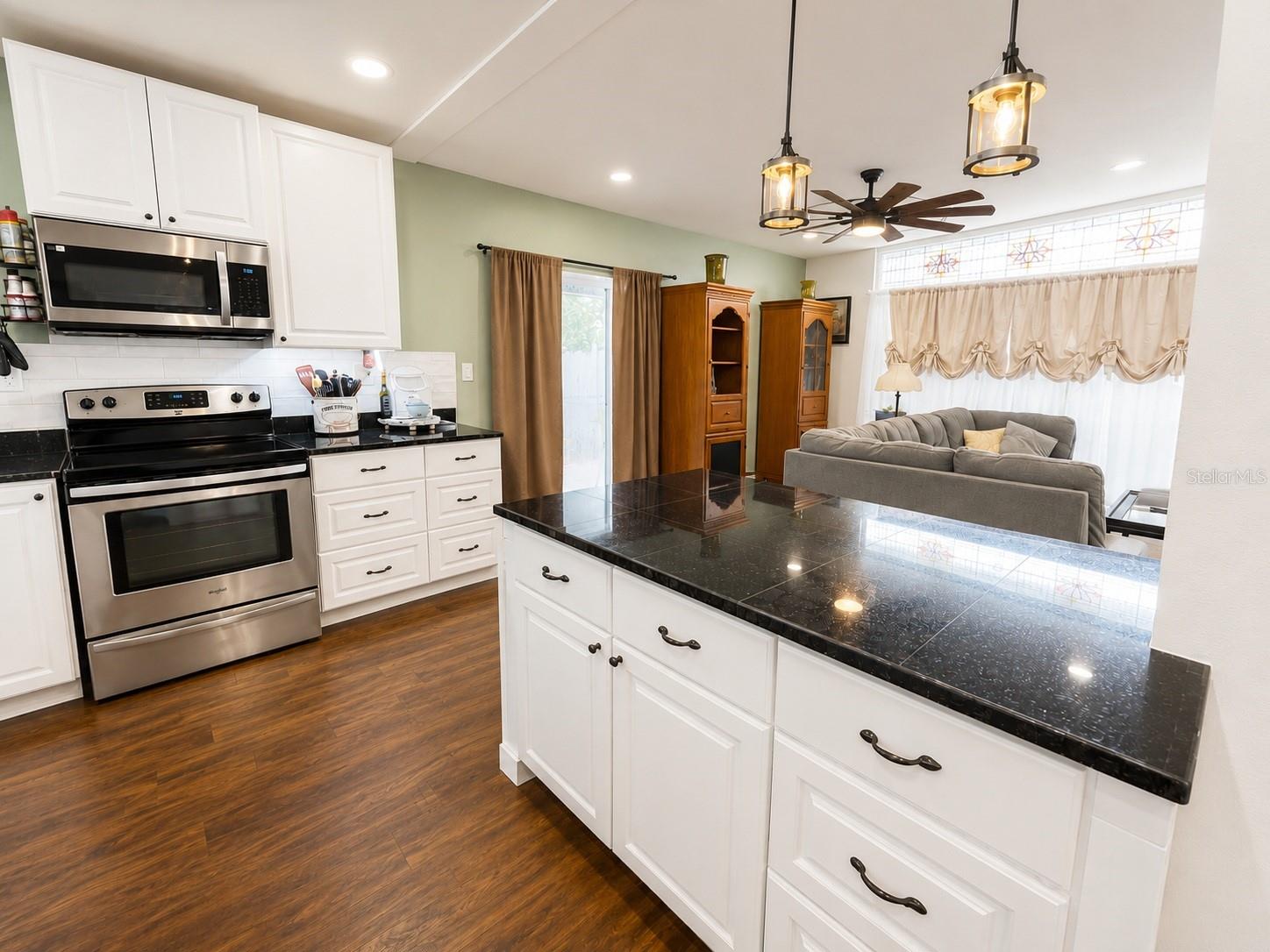 1004 DARTMOUTH DR — photo 8