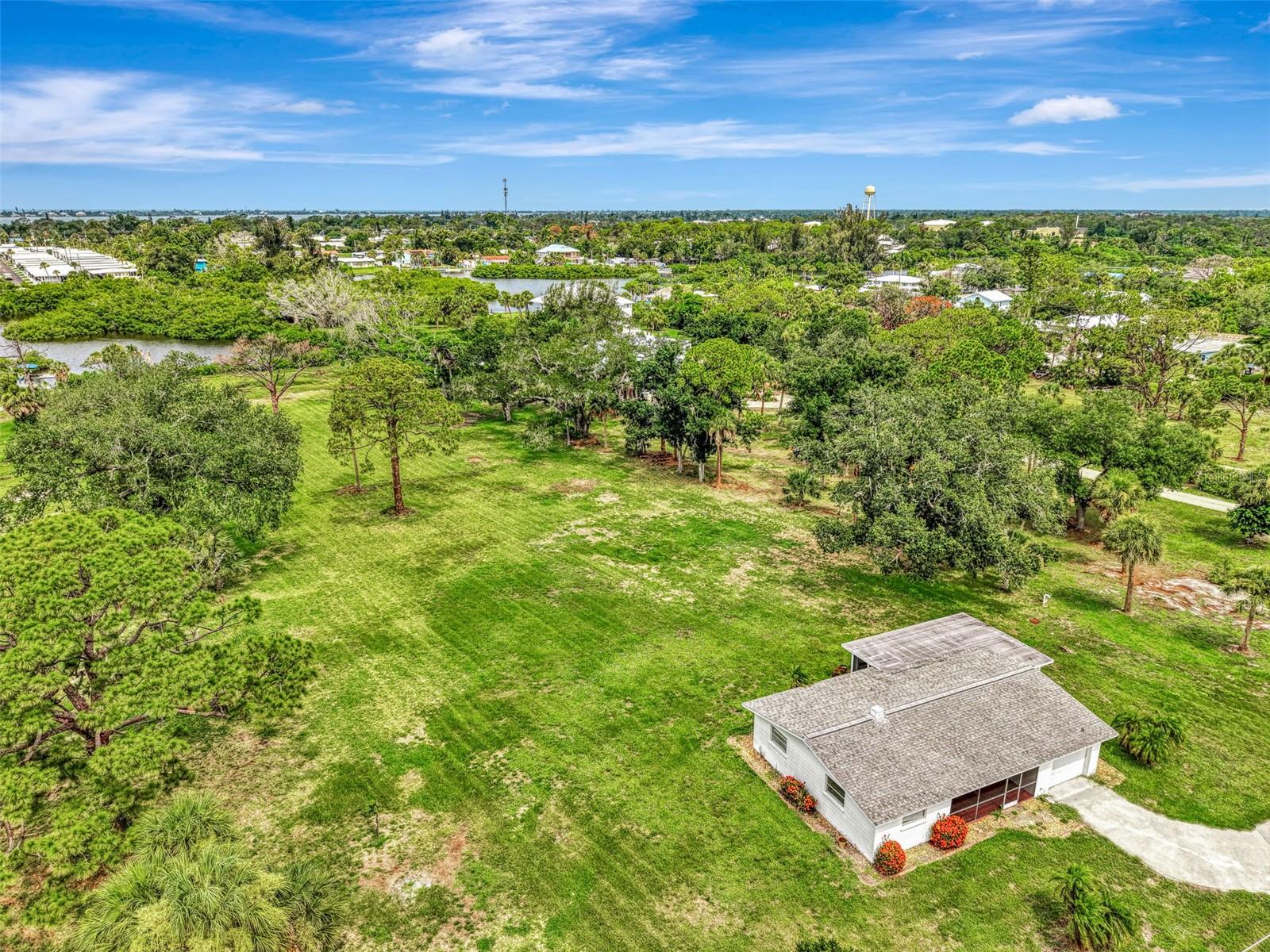 780 S OXFORD DR — photo 30