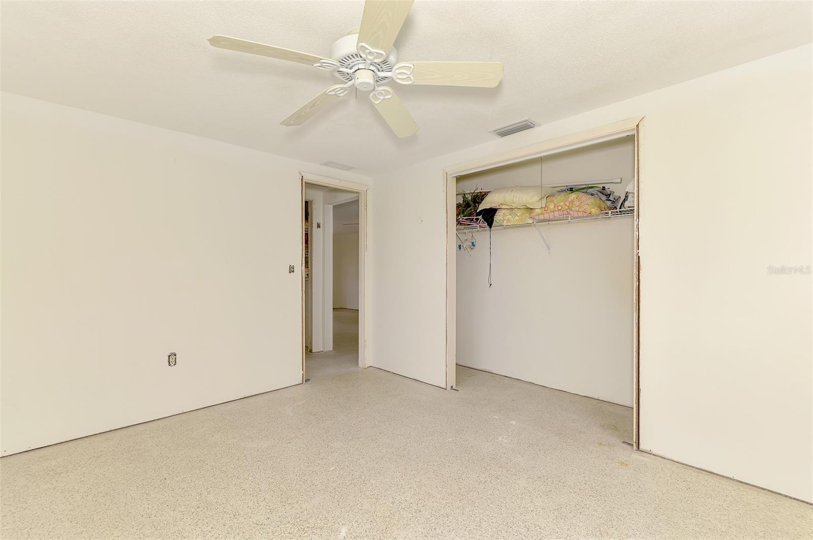 780 S OXFORD DR — photo 43