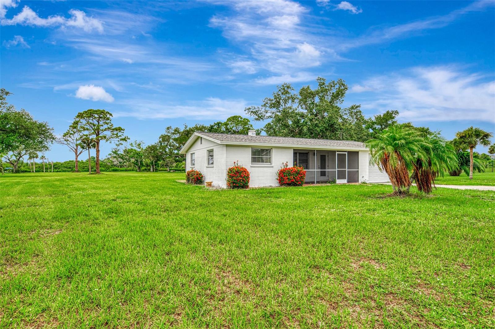 780 S OXFORD DR — photo 49
