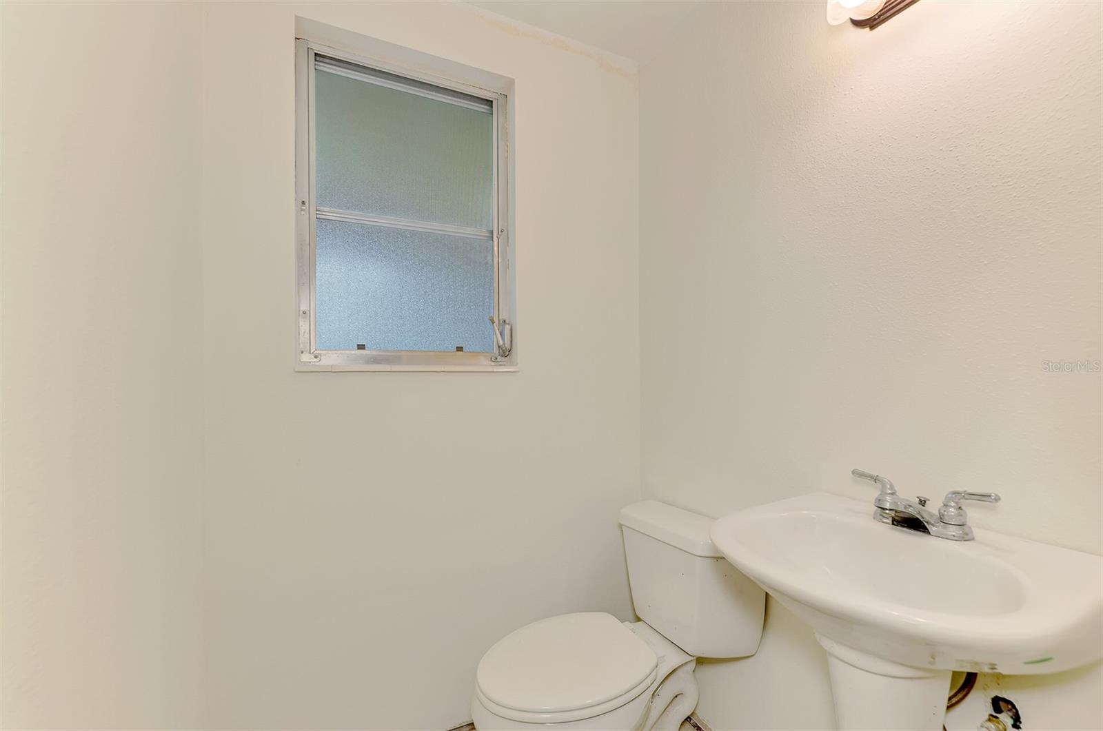 780 S OXFORD DR — photo 45