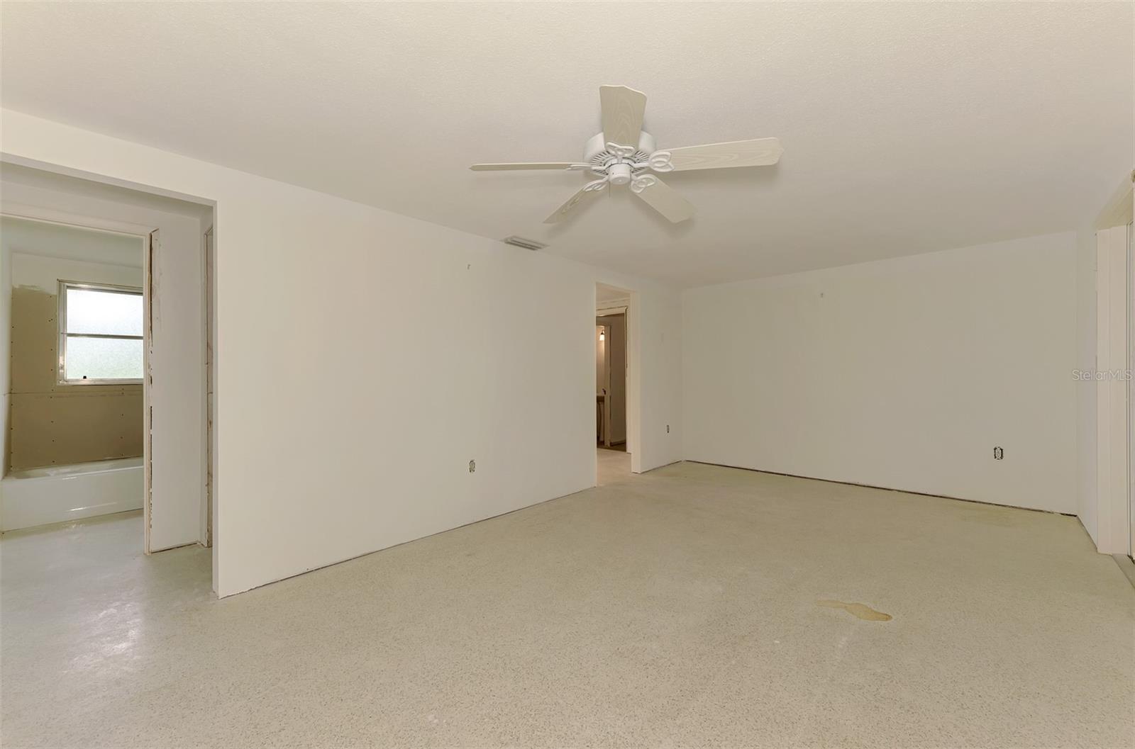 780 S OXFORD DR — photo 62