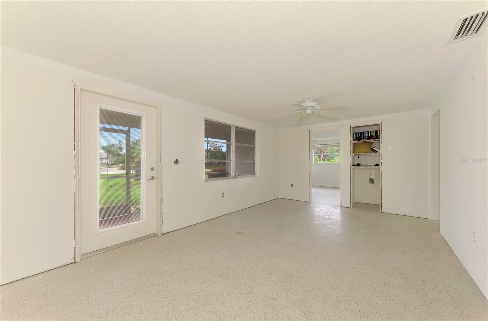 780 S OXFORD DR — photo 57