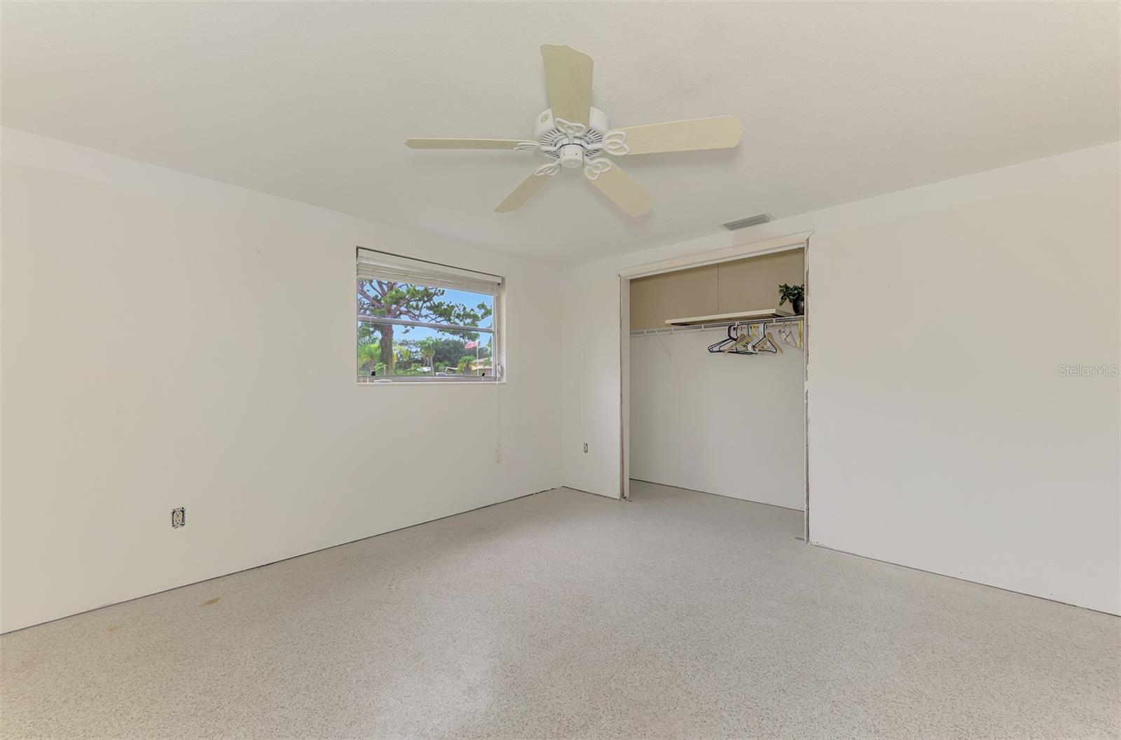 780 S OXFORD DR — photo 39