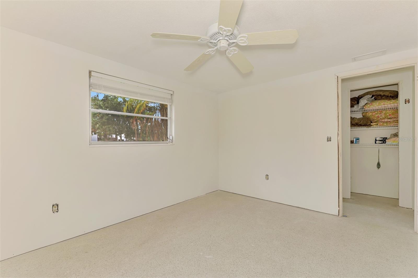 780 S OXFORD DR — photo 42