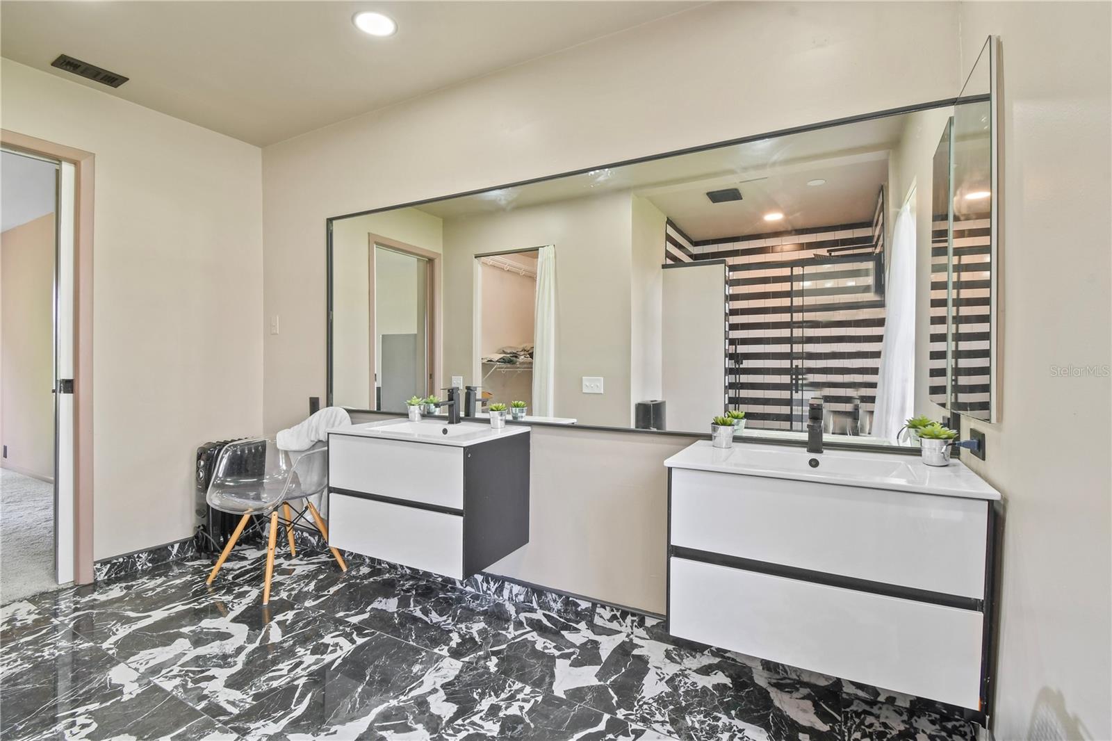 2906 WINDRIDGE DR — photo 13