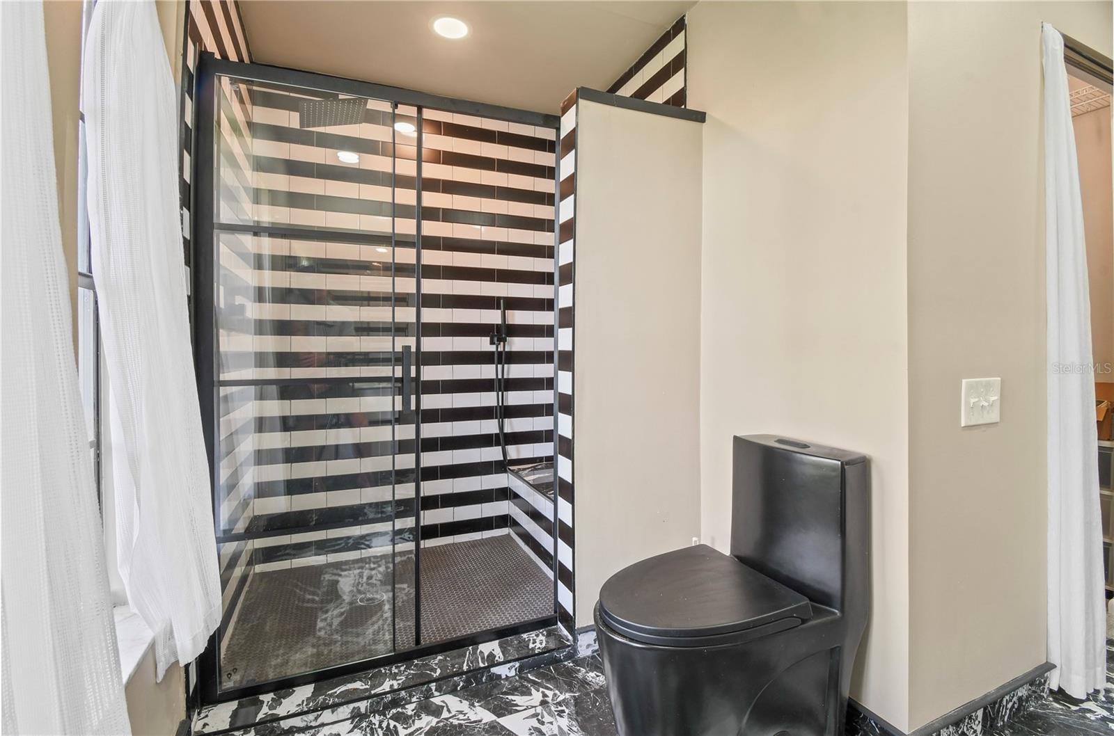 2906 WINDRIDGE DR — photo 14