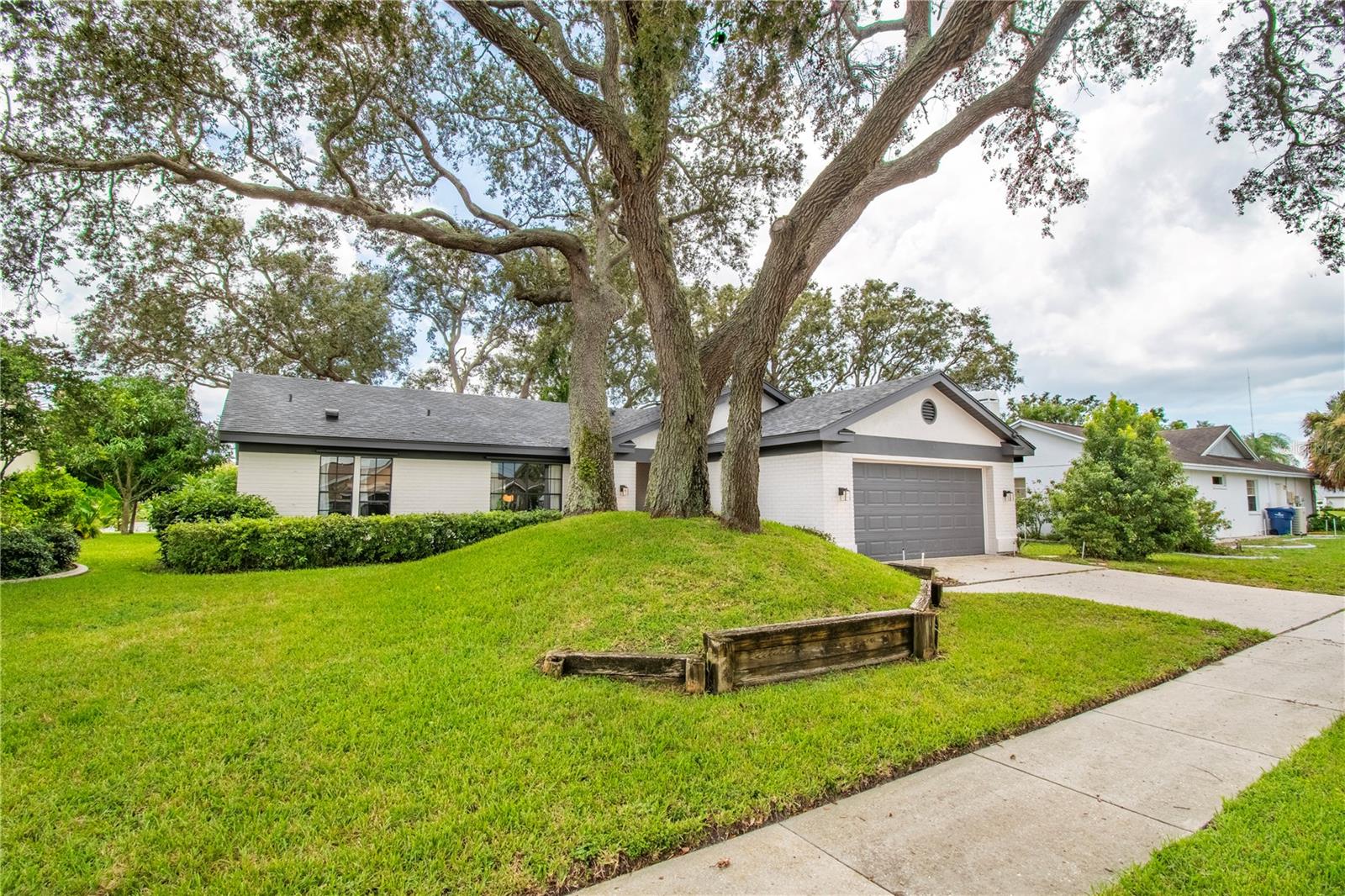 2906 WINDRIDGE DR — photo 41