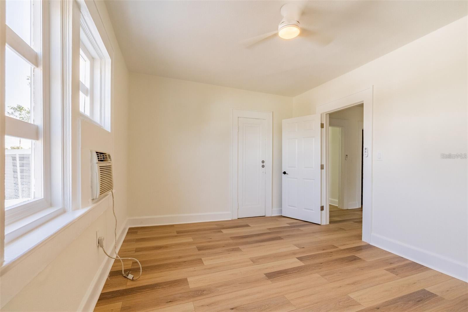 218 N PINELLAS AVE — photo 10