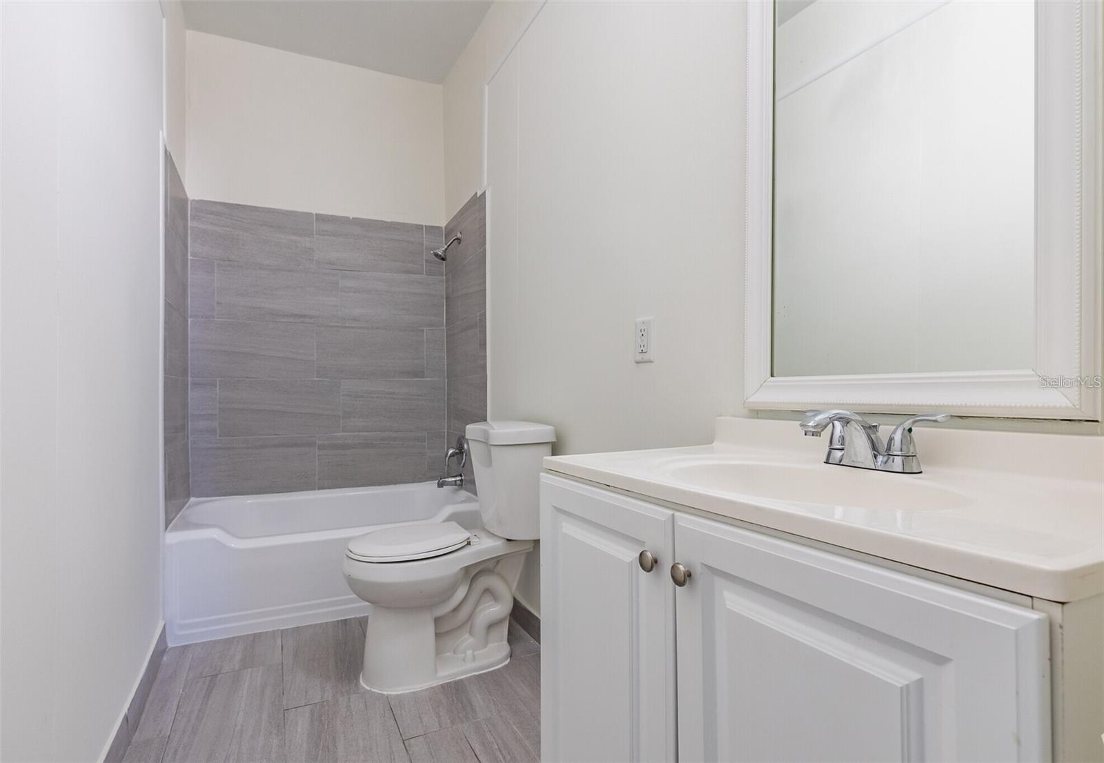 218 N PINELLAS AVE — photo 15