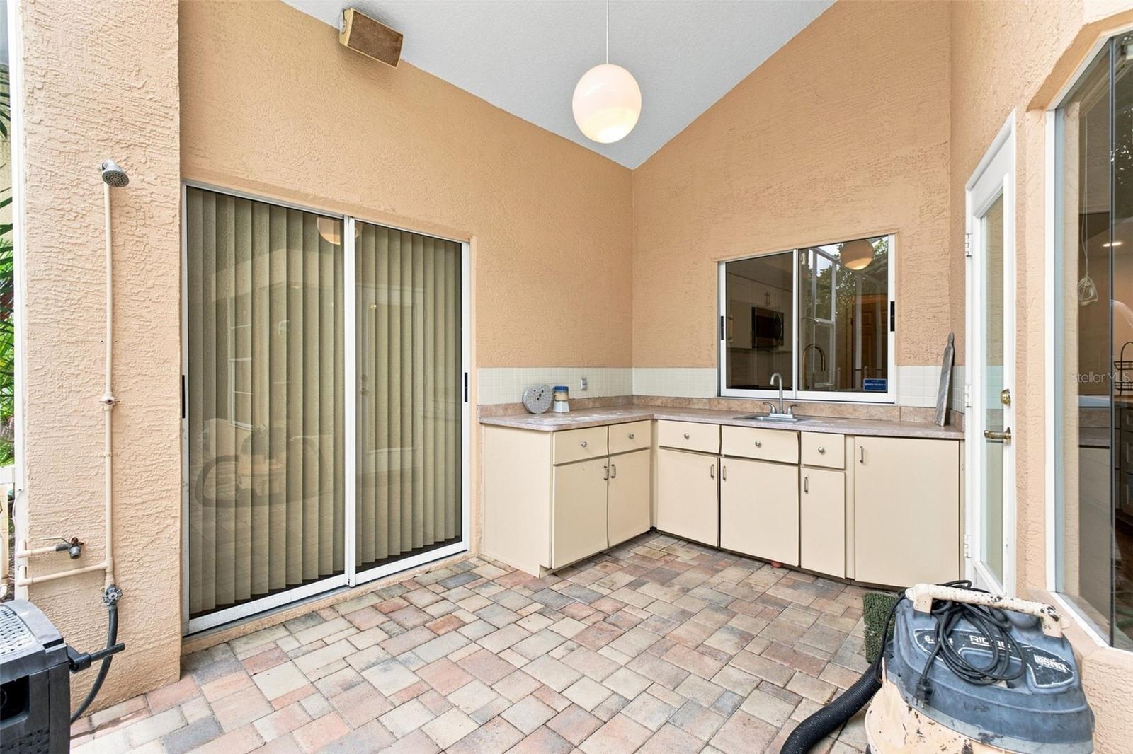 13513 WOODSIDE DR — photo 11