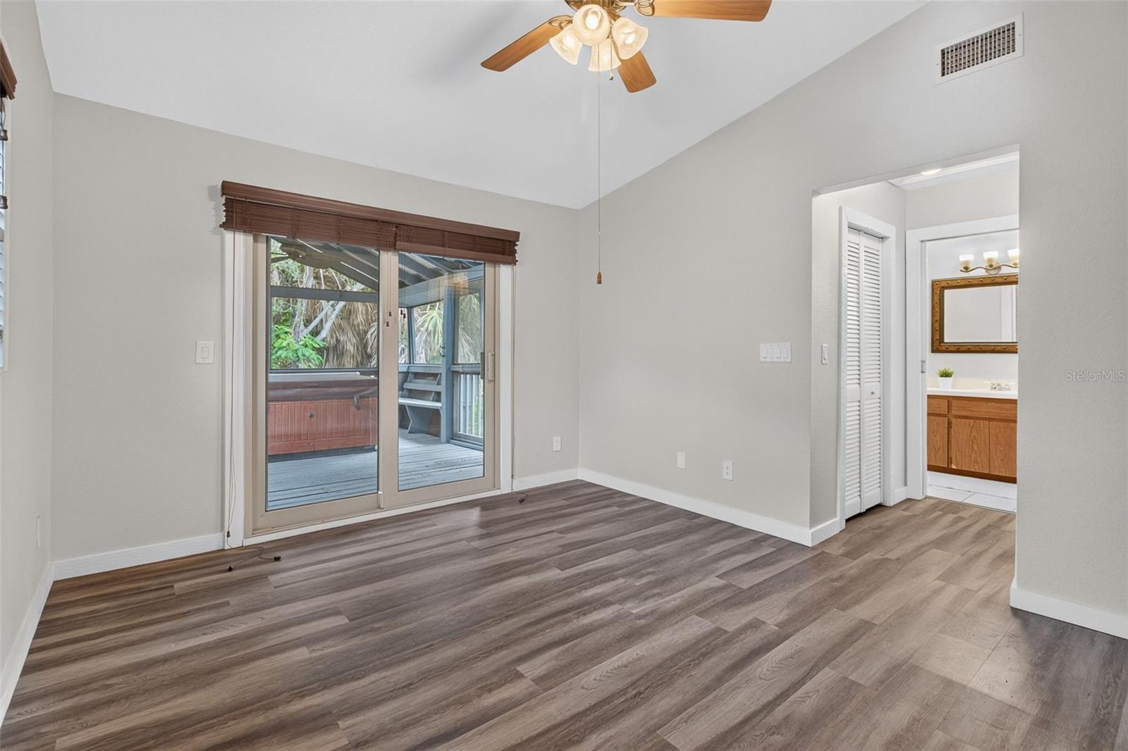 3136 JOHNS PKWY — photo 11