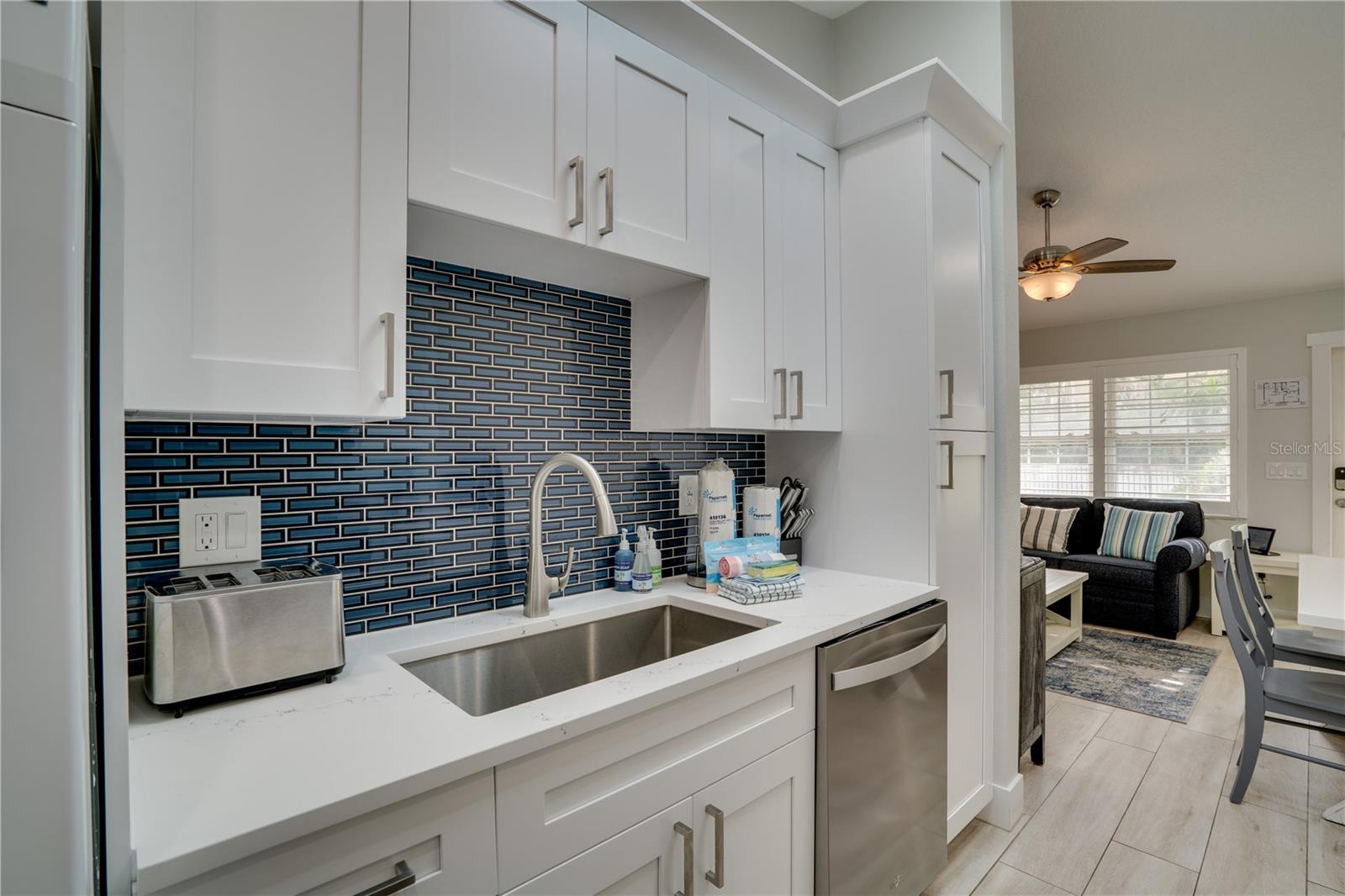 76 N SHORE DR — photo 11