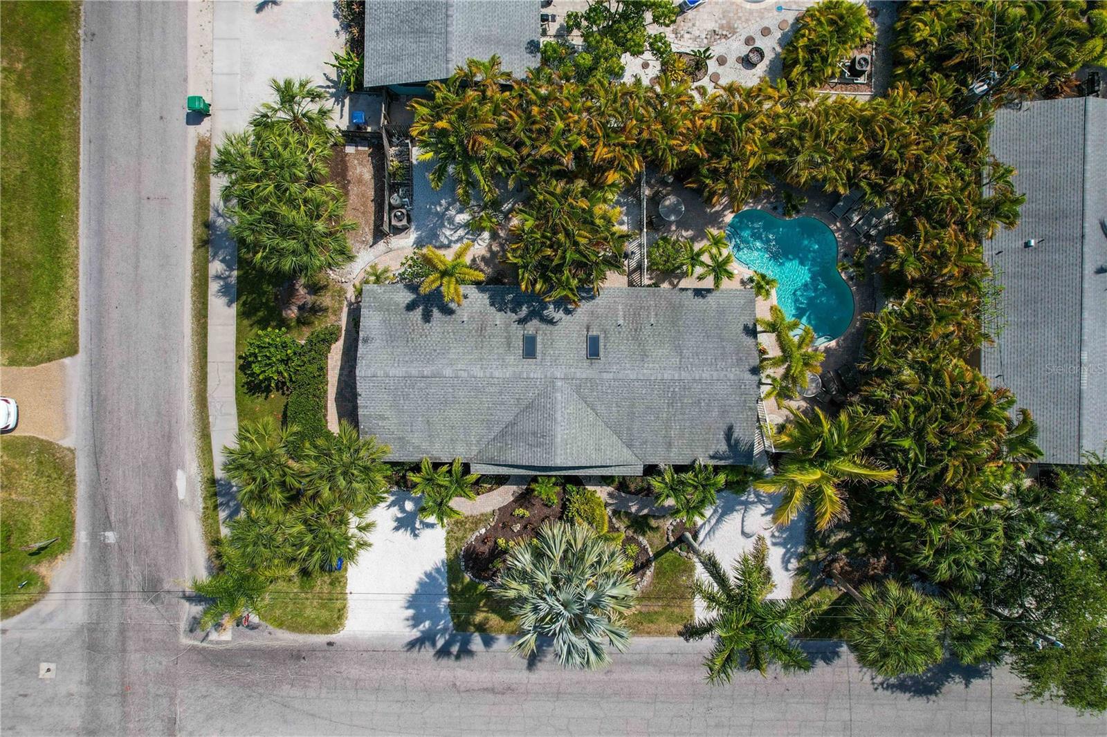 76 N SHORE DR — photo 3