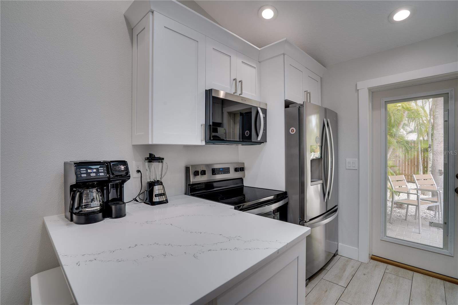 76 N SHORE DR — photo 10