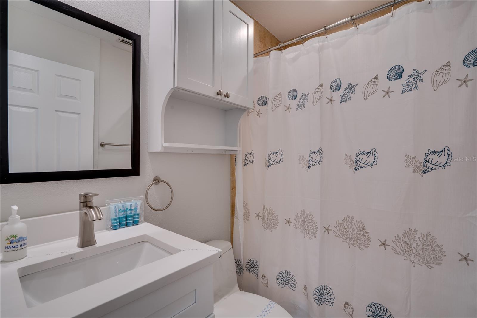 76 N SHORE DR — photo 15