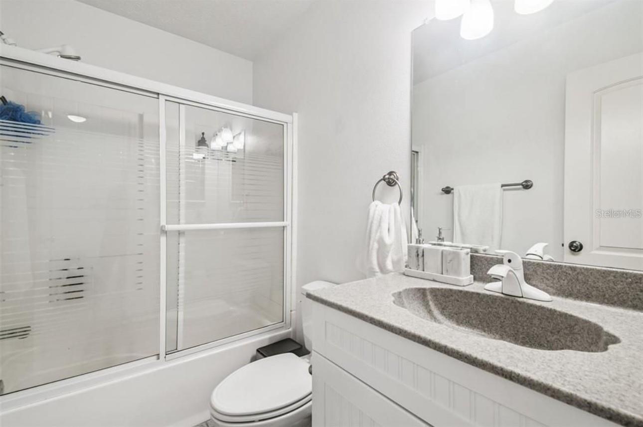 9914 ALAVISTA DR — photo 20