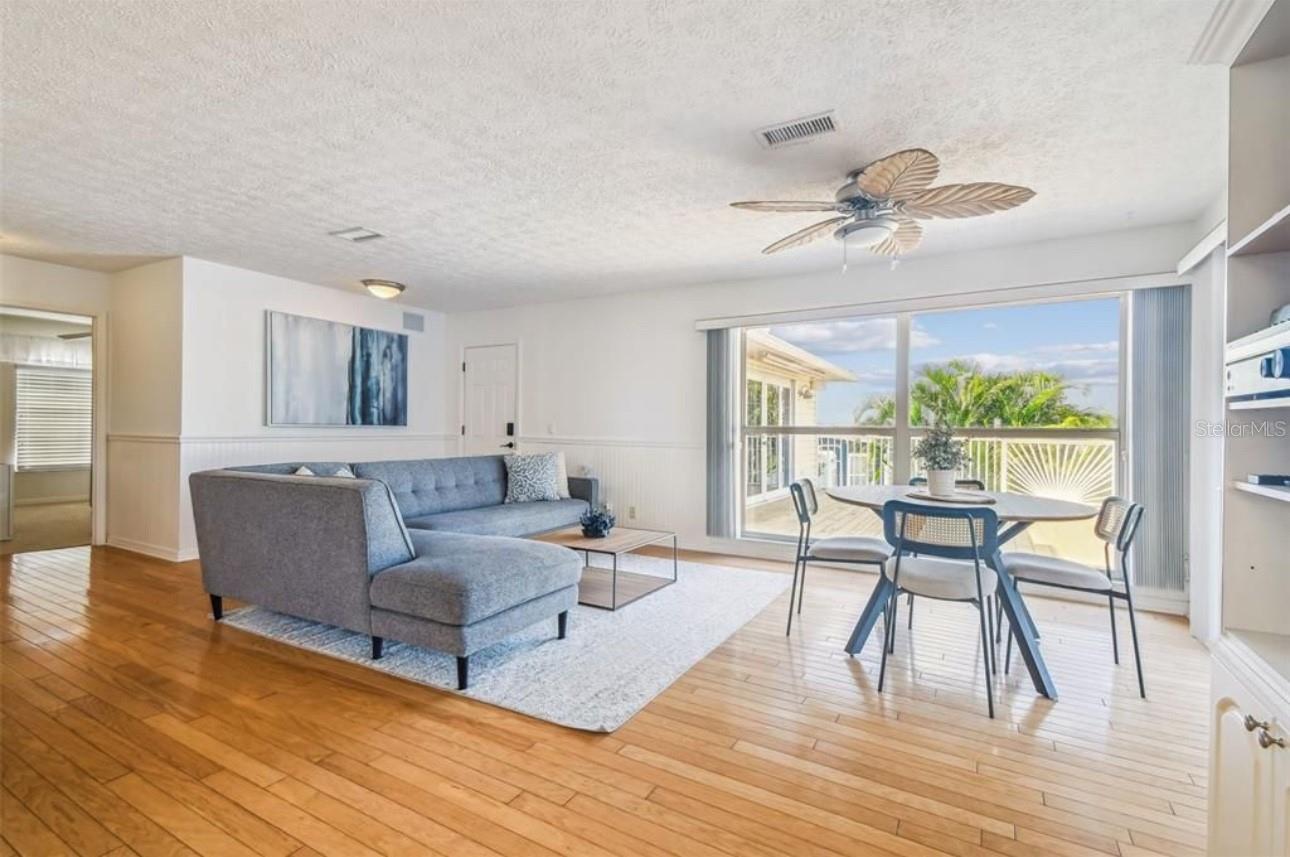 9914 ALAVISTA DR — photo 12
