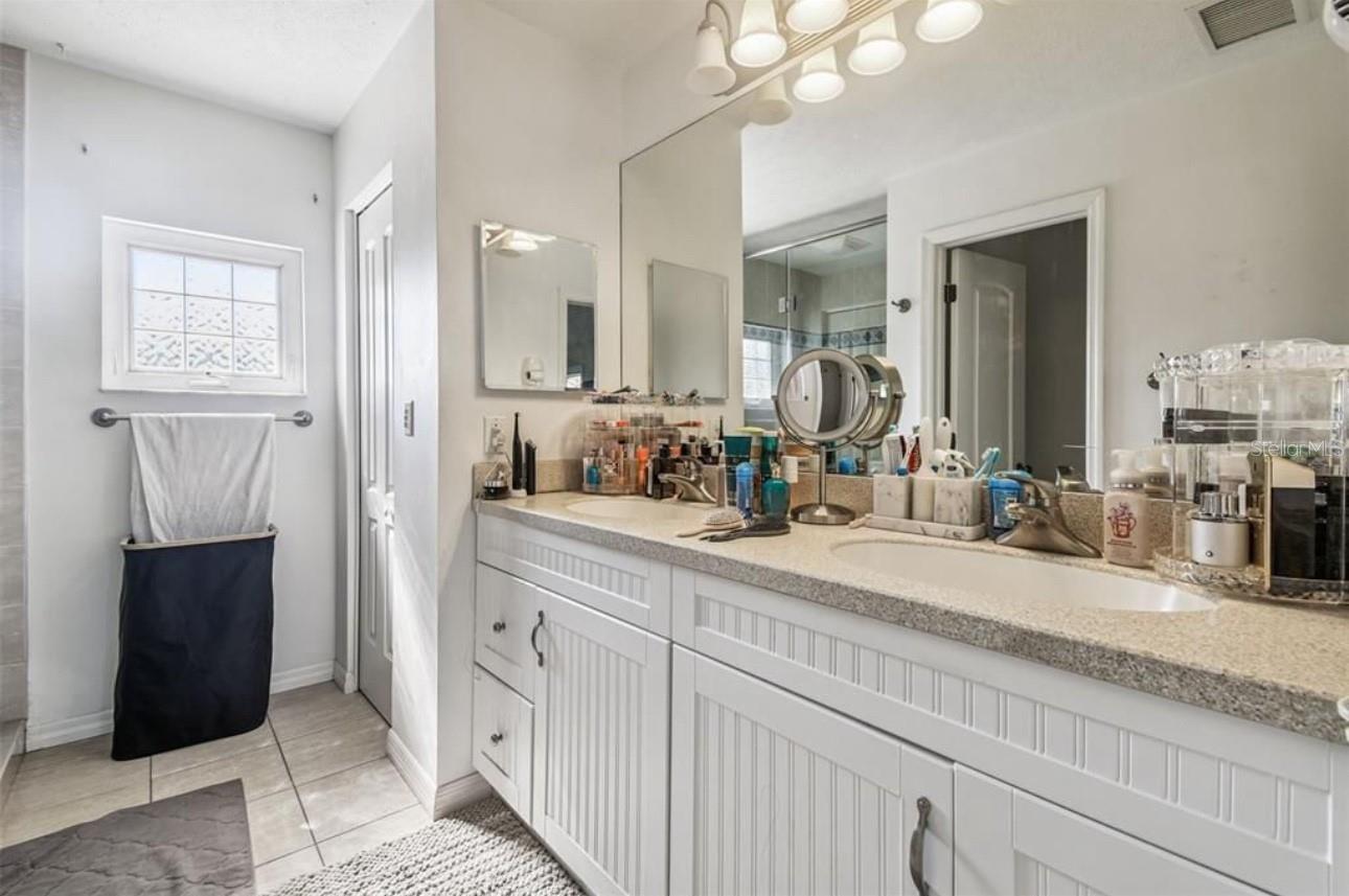 9914 ALAVISTA DR — photo 15