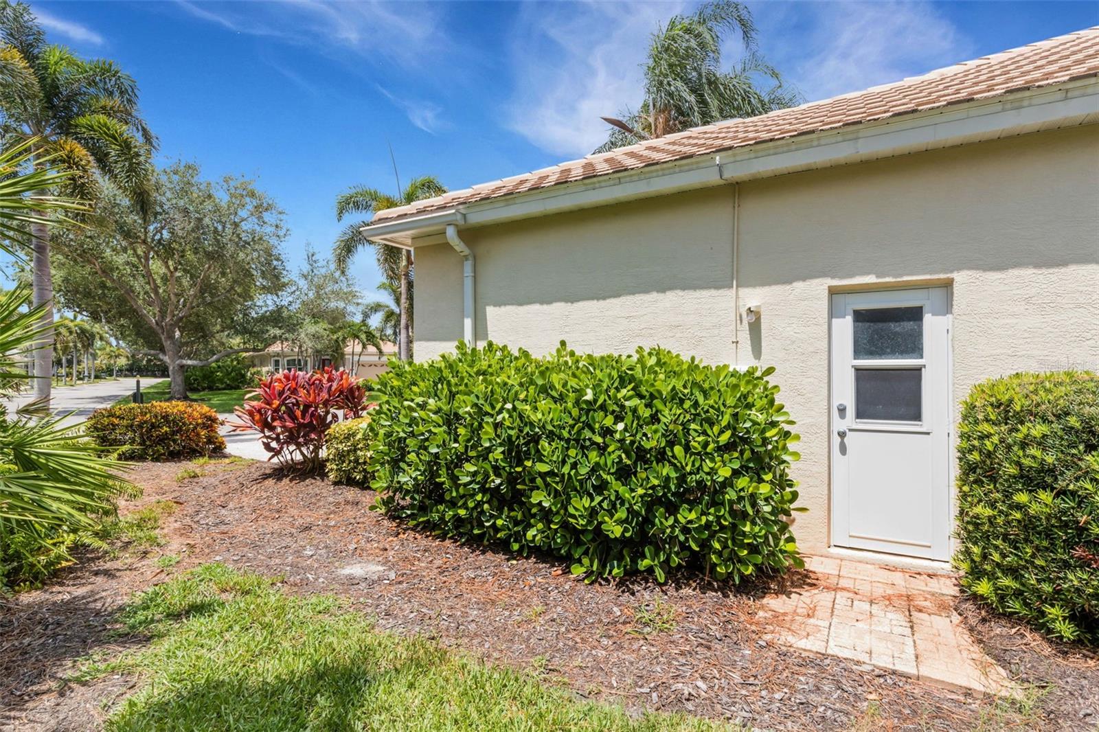 299 TURQUOISE LN — photo 54