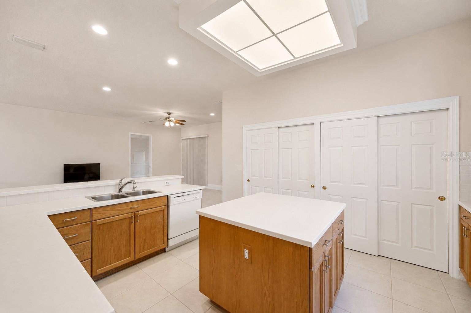 13750 DOWLING LN — photo 11