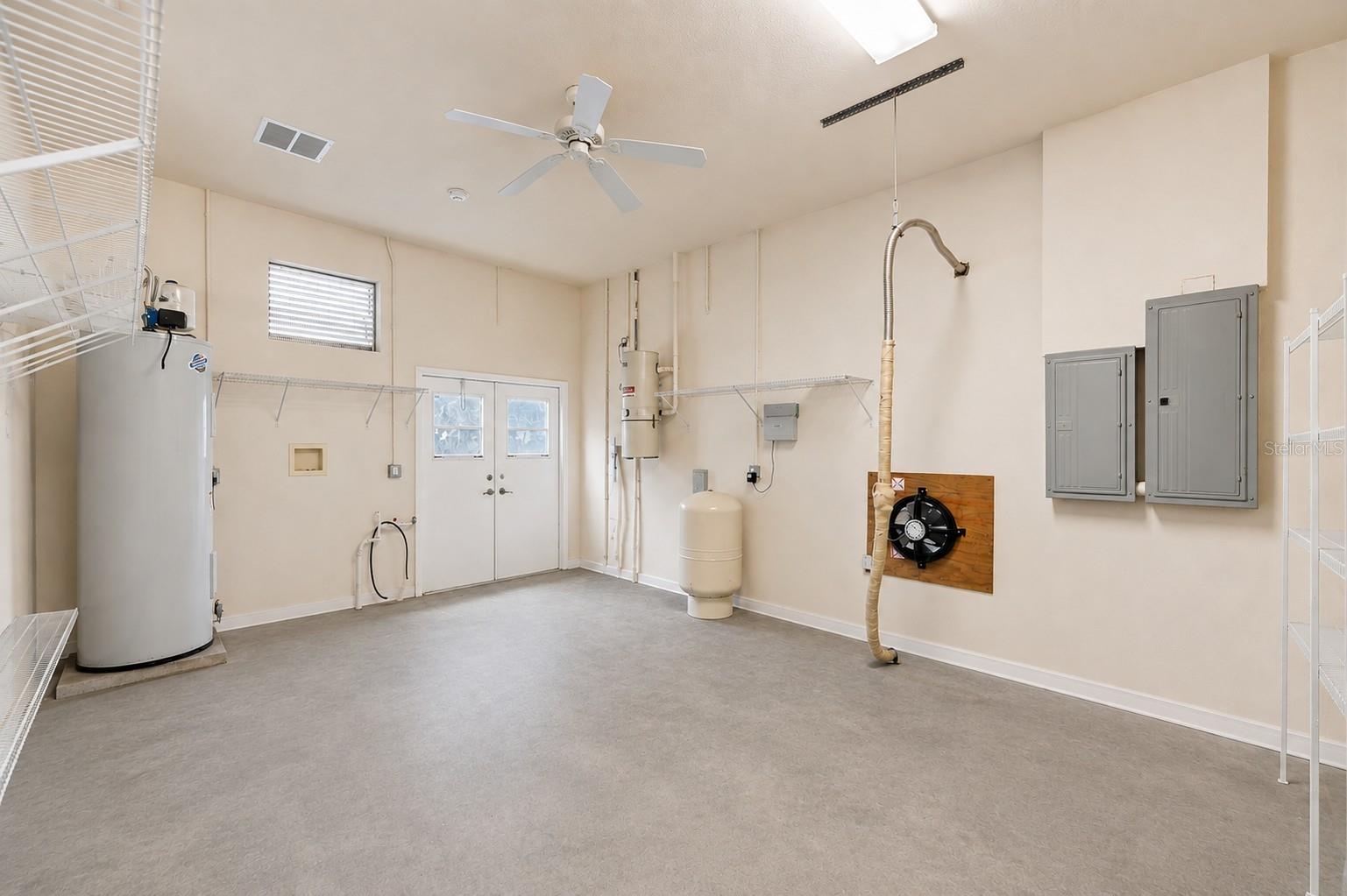 13750 DOWLING LN — photo 32