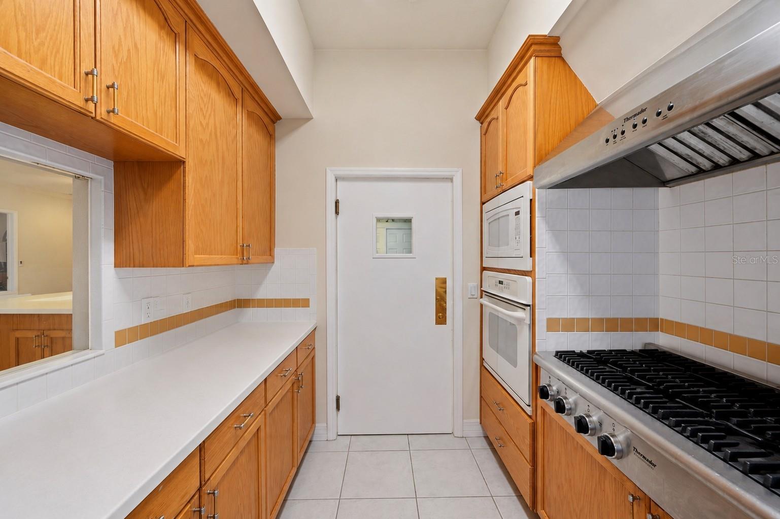 13750 DOWLING LN — photo 14