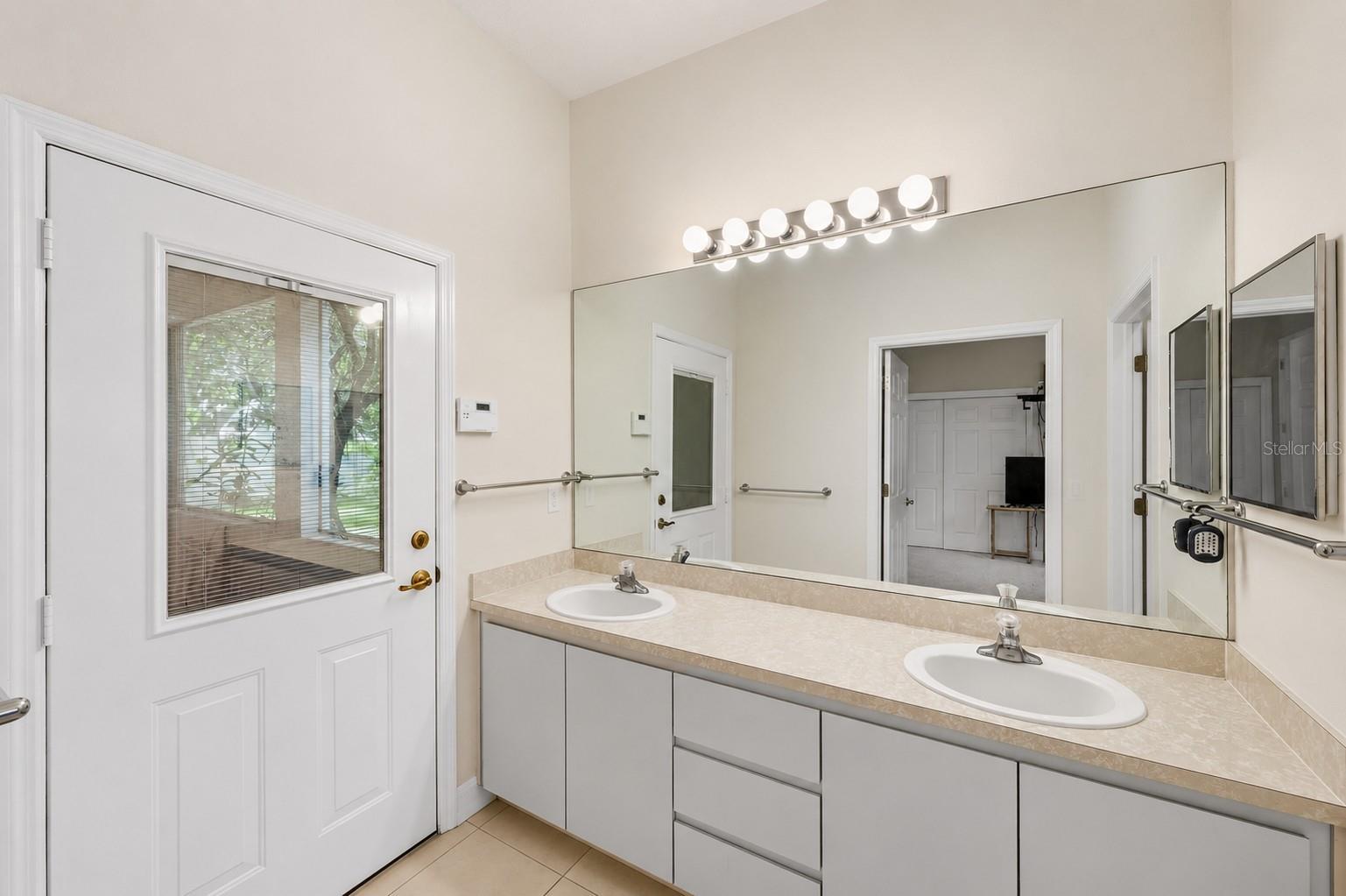 13750 DOWLING LN — photo 29