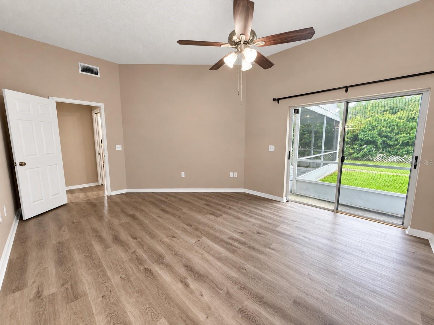 28427 SUNVALE PL — photo 11