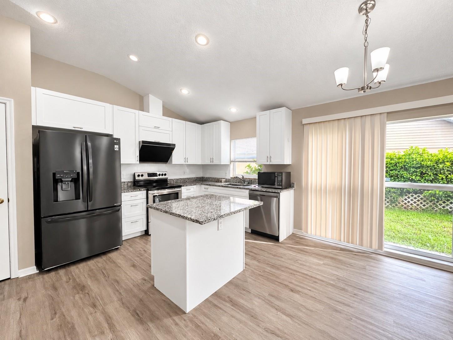 28427 SUNVALE PL — photo 8