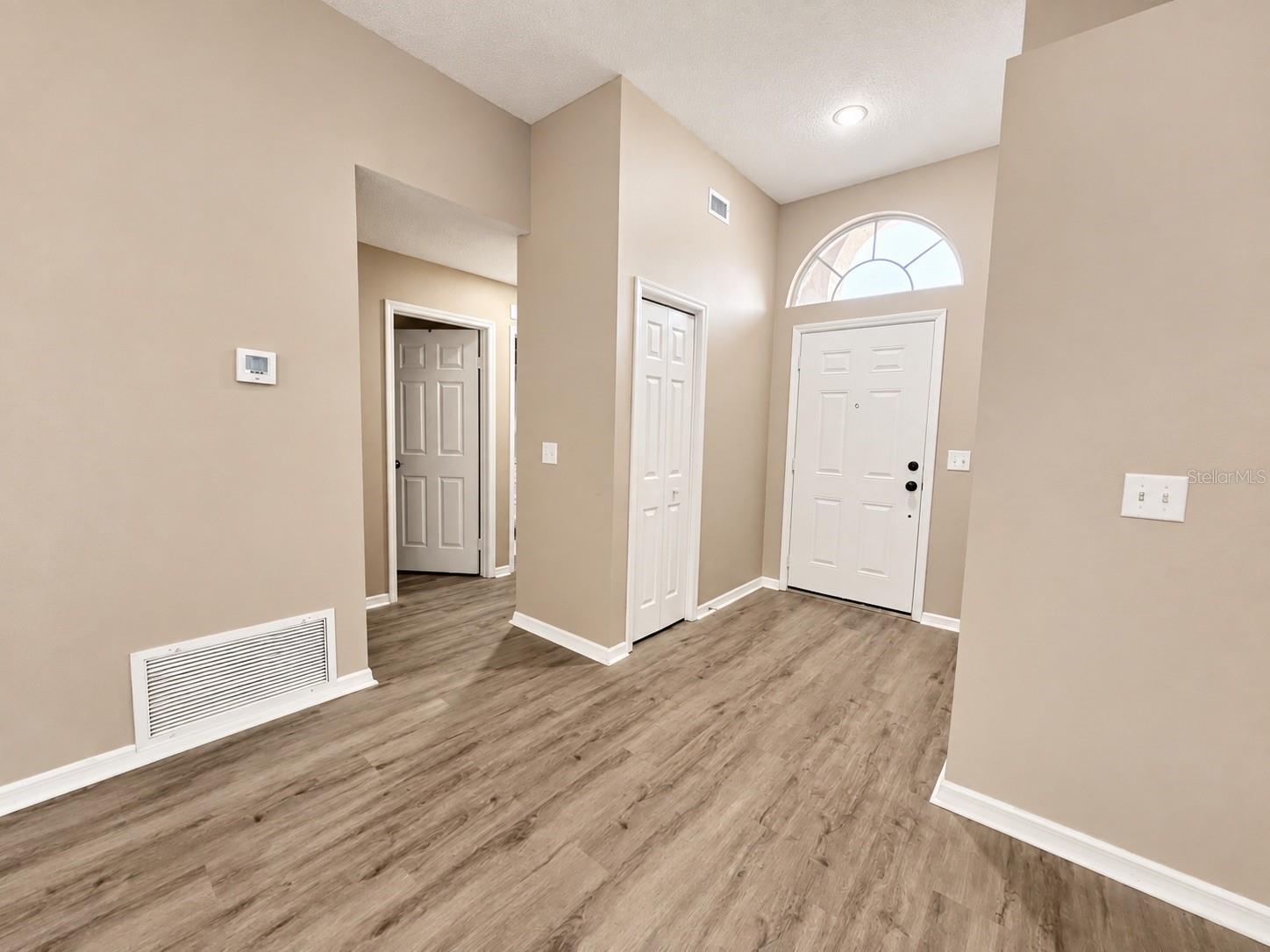 28427 SUNVALE PL — photo 4