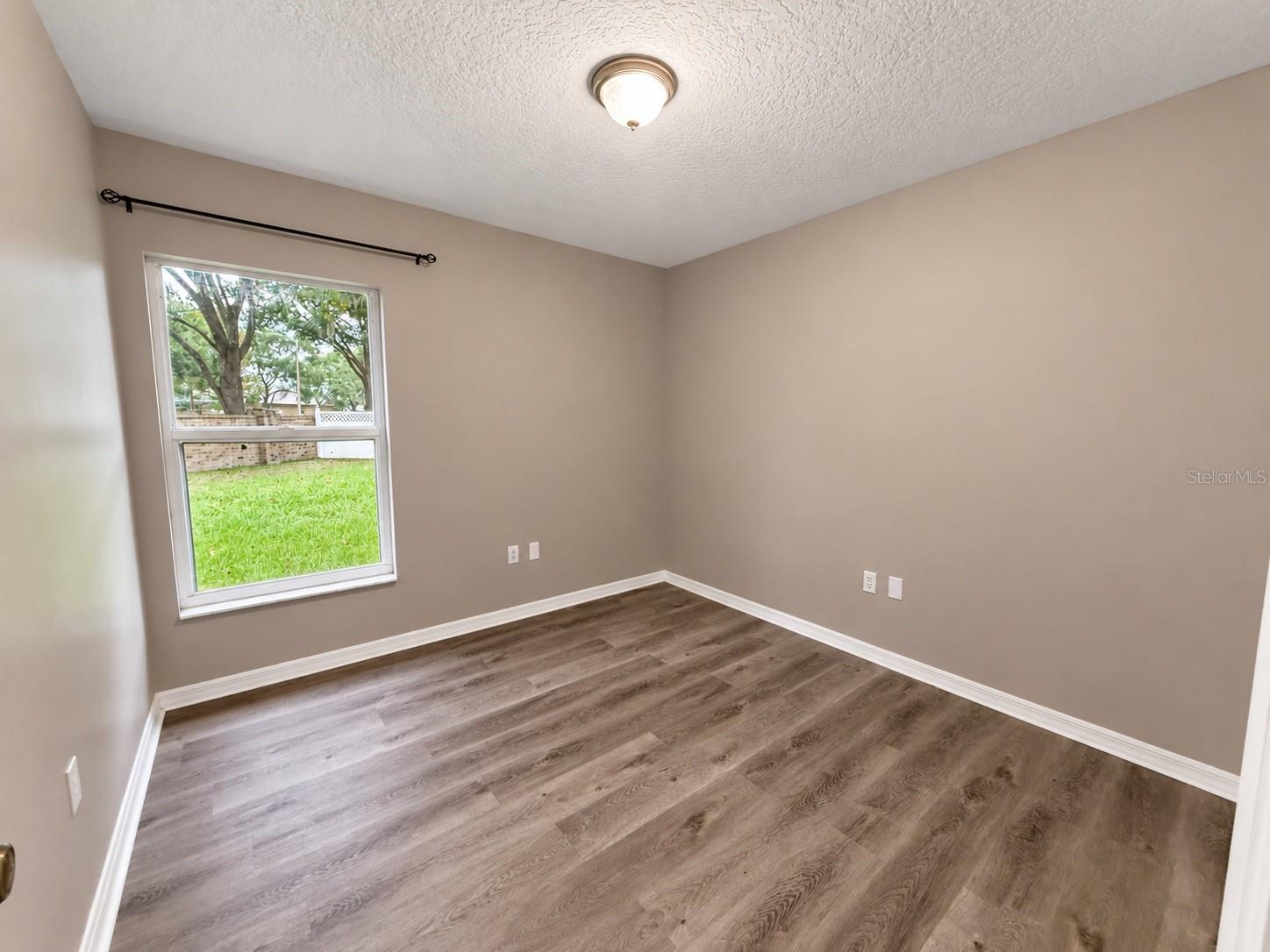 28427 SUNVALE PL — photo 17